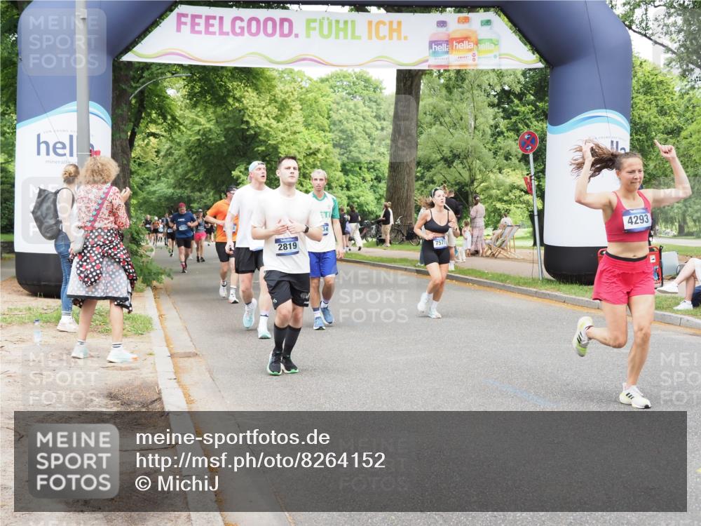 29.06.2025 - hella hamburg halbmarathon MichiJ http://msf.ph/oto/8264152 29.06.2025 10:54:15 Zwischen KM18-KM19 2628, 2819, 4293, 5605, 7571, 8398, 8999, 9007, 10196, 10834, 15834, 15922, 15993, 17787 meine-sportfotos.de