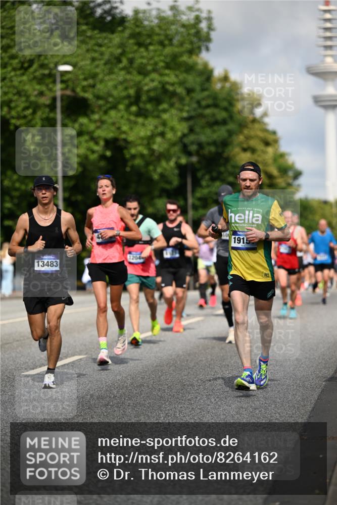 29.06.2025 - hella hamburg halbmarathon Dr. Thomas Lammeyer http://msf.ph/oto/8264162 29.06.2025 09:52:13 Kennedybrücke 1042, 1290, 1571, 2262, 2399, 3480, 3547, 4062, 4359, 4381, 5003, 5307, 5709, 6993, 7152, 7154, 7310, 7482, 8002, 8121, 8571, 8933, 9403, 9643, 10190, 10451, 10738, 10877, 11106 meine-sportfotos.de