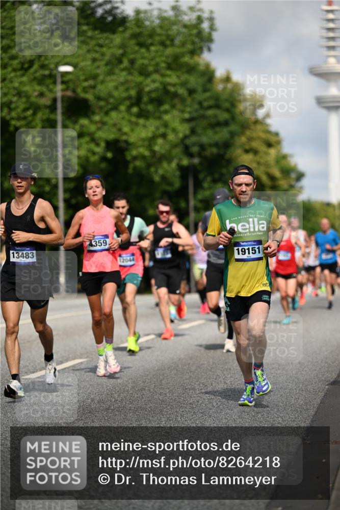 29.06.2025 - hella hamburg halbmarathon Dr. Thomas Lammeyer http://msf.ph/oto/8264218 29.06.2025 09:52:13 Kennedybrücke 1042, 1290, 1571, 2262, 2399, 3480, 3547, 4062, 4359, 4381, 5003, 5307, 5709, 6993, 7152, 7154, 7310, 7482, 8002, 8121, 8571, 8933, 9403, 9643, 10190, 10451, 10738, 10877, 11106 meine-sportfotos.de