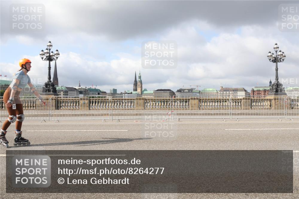 29.06.2025 - hella hamburg halbmarathon Lena Gebhardt http://msf.ph/oto/8264277 29.06.2025 09:04:32 Lombardsbrücke  meine-sportfotos.de