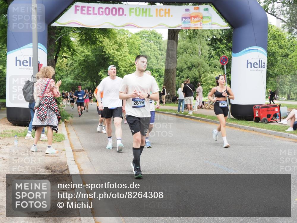 29.06.2025 - hella hamburg halbmarathon MichiJ http://msf.ph/oto/8264308 29.06.2025 10:54:16 Zwischen KM18-KM19 2628, 2819, 4293, 5605, 7571, 8398, 8999, 10196, 10834, 14340, 15834, 15922, 15993, 17787 meine-sportfotos.de