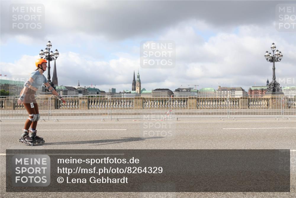 29.06.2025 - hella hamburg halbmarathon Lena Gebhardt http://msf.ph/oto/8264329 29.06.2025 09:04:32 Lombardsbrücke  meine-sportfotos.de