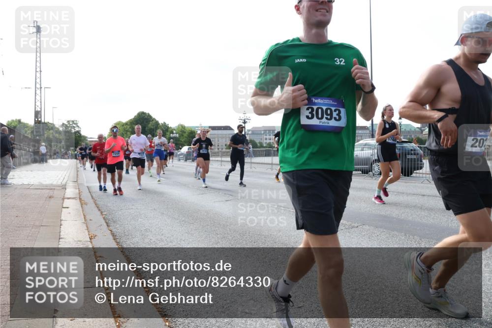 29.06.2025 - hella hamburg halbmarathon Lena Gebhardt http://msf.ph/oto/8264330 29.06.2025 09:57:14 Lombardsbrücke 1030, 1086, 1327, 1381, 1442, 1537, 1657, 1783, 2025, 2074, 2111, 2119, 2252, 2340, 2396, 2595, 2814, 2839, 2855, 2869, 2878, 3048, 3093, 3096, 3103, 3310, 3575, 3652, 3698, 3791, 4299, 4377, 4558, 4635, 4726, 4770, 4897, 4986, 5008, 5013, 5018, 5021, 5024, 5169, 5194, 5319, 5633, 5744, 6033, 6125, 6377, 6631, 6720, 6762, 6795, 6942, 7176, 7177, 7221, 7259, 7397, 7742, 7918, 8112, 8313, 8572, 8651, 8661, 8710, 8813, 8863, 8930, 9060, 9082, 9316, 9497, 10191 meine-sportfotos.de