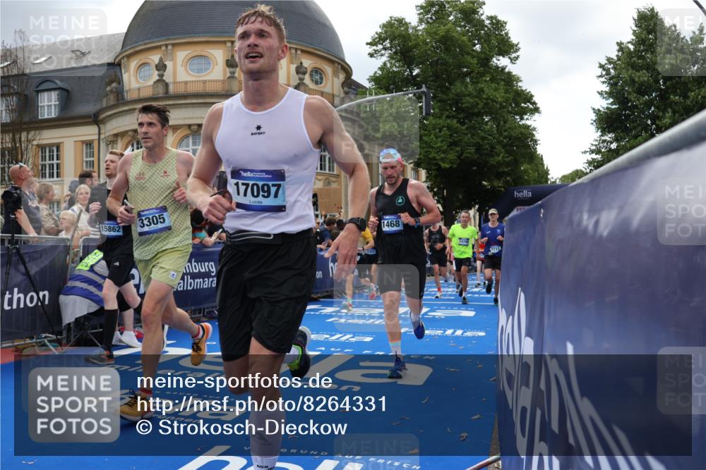 29.06.2025 - hella hamburg halbmarathon Strokosch-Dieckow http://msf.ph/oto/8264331 29.06.2025 10:44:35 Ziel 1468, 1782, 2365, 2402, 3305, 4991, 5476, 6490, 6495, 7322, 7710, 8928, 10669, 12554, 12711, 14351, 14464, 14798, 14816, 15185, 15233, 15862, 16224, 17097, 18107, 18437, 18464, 18539, 18560, 18765, 18868, 19206 meine-sportfotos.de