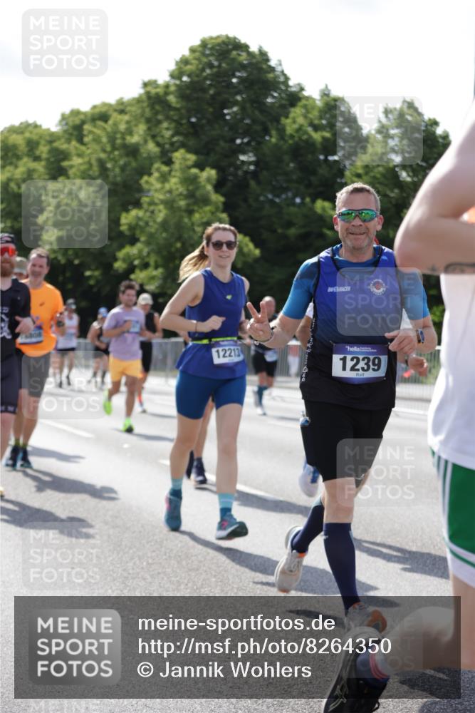29.06.2025 - hella hamburg halbmarathon Jannik Wohlers http://msf.ph/oto/8264350 29.06.2025 09:59:46 Lombardsbrücke 1006, 1125, 1180, 1239, 1264, 2099, 2159, 2447, 2582, 2584, 2677, 2730, 3177, 3181, 3861, 3898, 4013, 4231, 4632, 4796, 5272, 5341, 5728, 6082, 6084, 6104, 6260, 6462, 6581, 6636, 6891, 6892, 7159, 7717, 7786, 7824, 8394, 8531, 8573, 8730, 10044, 10268, 10534, 10582, 10742, 10759, 10766, 10788, 11083, 11158, 11159, 11846, 11992, 12213, 12248, 12513, 12774, 13847, 13993, 14139, 14429, 14750, 14785, 15097, 15431, 16327, 17468, 17525 meine-sportfotos.de