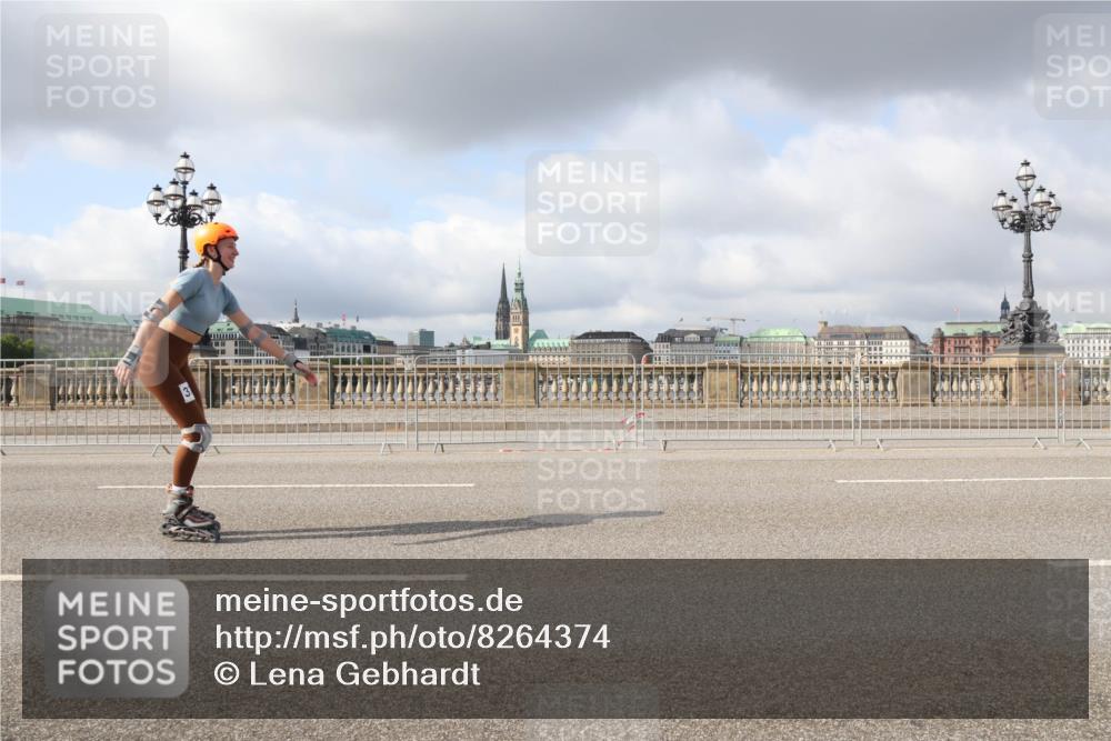 29.06.2025 - hella hamburg halbmarathon Lena Gebhardt http://msf.ph/oto/8264374 29.06.2025 09:04:32 Lombardsbrücke  meine-sportfotos.de