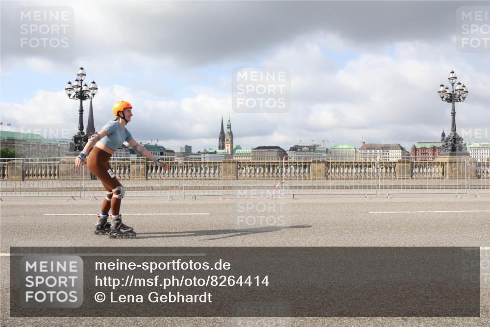 29.06.2025 - hella hamburg halbmarathon Lena Gebhardt http://msf.ph/oto/8264414 29.06.2025 09:04:32 Lombardsbrücke  meine-sportfotos.de