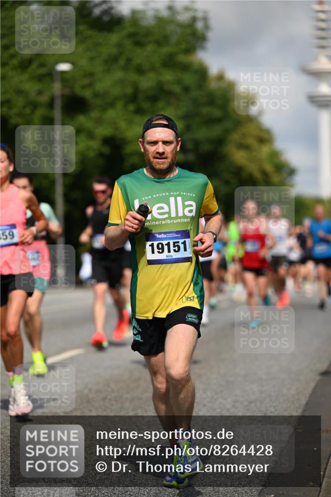 29.06.2025 - hella hamburg halbmarathon Dr. Thomas Lammeyer http://msf.ph/oto/8264428 29.06.2025 09:52:15 Kennedybrücke 1042, 1290, 1571, 2262, 2399, 3480, 3547, 4062, 4359, 4381, 5003, 5307, 6993, 7152, 7154, 7310, 7482, 8002, 8121, 8571, 9403, 9640, 9643, 10190, 10451, 10738, 10877, 11106 meine-sportfotos.de