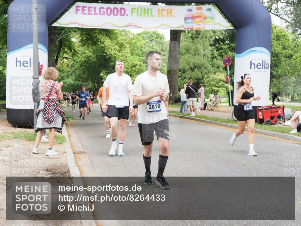 29.06.2025 - hella hamburg halbmarathon MichiJ http://msf.ph/oto/8264433 29.06.2025 10:54:17 Zwischen KM18-KM19 2819, 4220, 4293, 7571, 8398, 8999, 10196, 10834, 14340, 15834, 15922, 15993, 17787 meine-sportfotos.de