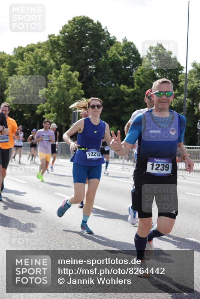 29.06.2025 - hella hamburg halbmarathon Jannik Wohlers http://msf.ph/oto/8264442 29.06.2025 09:59:47 Lombardsbrücke 1006, 1125, 1180, 1239, 1264, 1526, 2099, 2159, 2447, 2582, 2584, 2677, 2730, 3177, 3181, 3861, 3898, 4013, 4231, 4632, 4796, 5272, 5341, 5728, 6082, 6084, 6104, 6260, 6462, 6581, 6636, 6891, 6892, 7159, 7717, 7786, 7824, 8394, 8531, 8573, 8730, 10044, 10268, 10534, 10582, 10742, 10759, 10766, 10788, 11083, 11158, 11159, 11846, 11992, 12213, 12248, 12513, 12774, 13847, 13993, 14139, 14429, 14750, 15097, 15431, 16327, 17468, 17525 meine-sportfotos.de