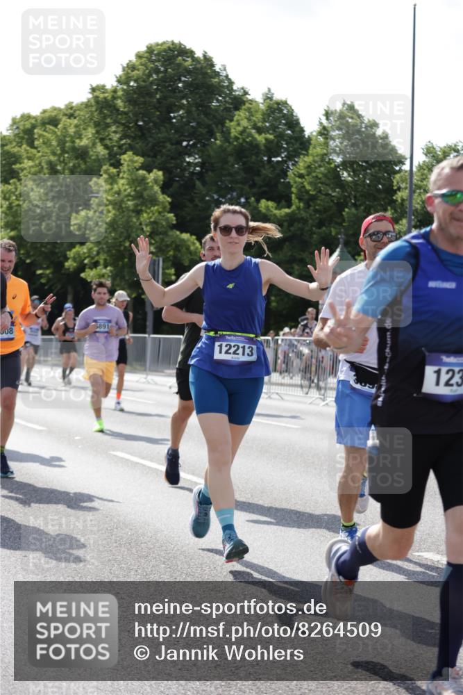 29.06.2025 - hella hamburg halbmarathon Jannik Wohlers http://msf.ph/oto/8264509 29.06.2025 09:59:47 Lombardsbrücke 1006, 1125, 1180, 1239, 1264, 1526, 2099, 2159, 2447, 2582, 2584, 2677, 2730, 3177, 3181, 3861, 3898, 4013, 4231, 4632, 4796, 5272, 5341, 5728, 6082, 6084, 6104, 6260, 6462, 6581, 6636, 6891, 6892, 7159, 7717, 7786, 7824, 8394, 8531, 8573, 8730, 10044, 10268, 10534, 10582, 10742, 10759, 10766, 10788, 11083, 11158, 11159, 11846, 11992, 12213, 12248, 12513, 12774, 13847, 13993, 14139, 14429, 14750, 15097, 15431, 16327, 17468, 17525 meine-sportfotos.de