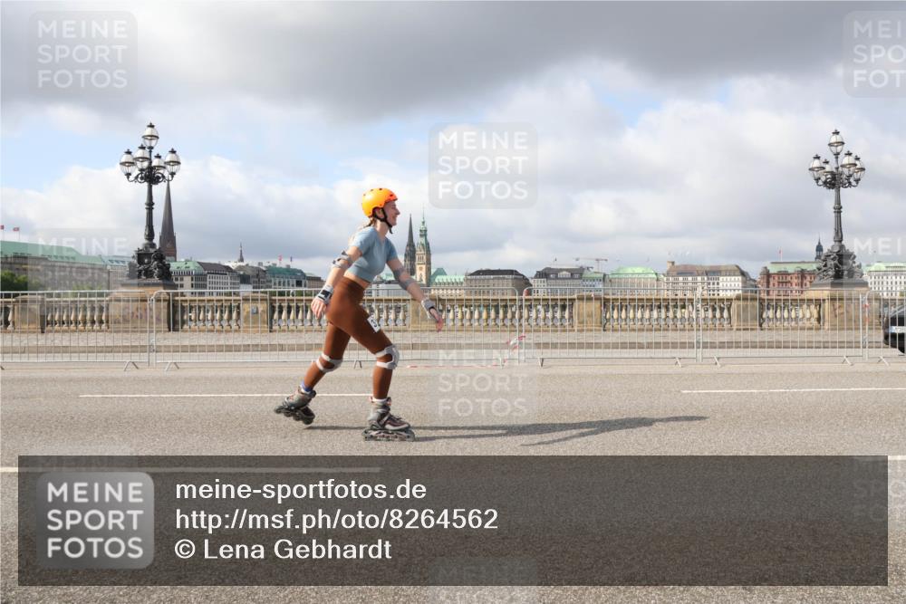 29.06.2025 - hella hamburg halbmarathon Lena Gebhardt http://msf.ph/oto/8264562 29.06.2025 09:04:33 Lombardsbrücke  meine-sportfotos.de