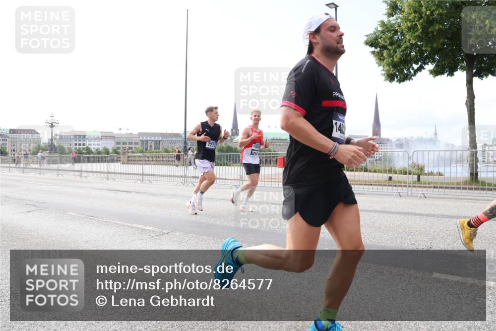 29.06.2025 - hella hamburg halbmarathon Lena Gebhardt http://msf.ph/oto/8264577 29.06.2025 10:11:08 Lombardsbrücke 1166, 1186, 1723, 1781, 2868, 3837, 4287, 4389, 5254, 5653, 5990, 5991, 7271, 7370, 8171, 8206, 8207, 8368, 8561, 9119, 9169, 9829, 10196, 10372, 11149, 11355, 11755, 12286, 12426, 12556, 12571, 12790, 12836, 13588, 13594, 13603, 14022, 14149, 14270, 15009, 15214, 15252, 15908, 16383, 16808, 17142, 17500, 17532, 17787, 18382, 18949, 19172, 19241 meine-sportfotos.de