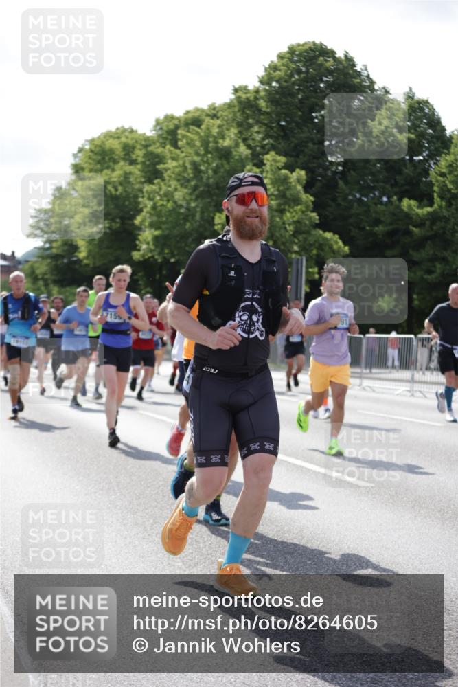 29.06.2025 - hella hamburg halbmarathon Jannik Wohlers http://msf.ph/oto/8264605 29.06.2025 09:59:48 Lombardsbrücke 1006, 1019, 1125, 1180, 1239, 1264, 1526, 2027, 2086, 2099, 2159, 2447, 2582, 2584, 2606, 2652, 2677, 2730, 3177, 3181, 3861, 3898, 4013, 4231, 4632, 4796, 5272, 5341, 5728, 6082, 6084, 6104, 6260, 6462, 6470, 6581, 6636, 6891, 6892, 7159, 7717, 7786, 7824, 8394, 8531, 10044, 10268, 10534, 10582, 10742, 10759, 10766, 10788, 11083, 11158, 11159, 11846, 11992, 12213, 12248, 12513, 12646, 12774, 13512, 13847, 13993, 14139, 14429, 14750, 15097, 15431, 16327 meine-sportfotos.de