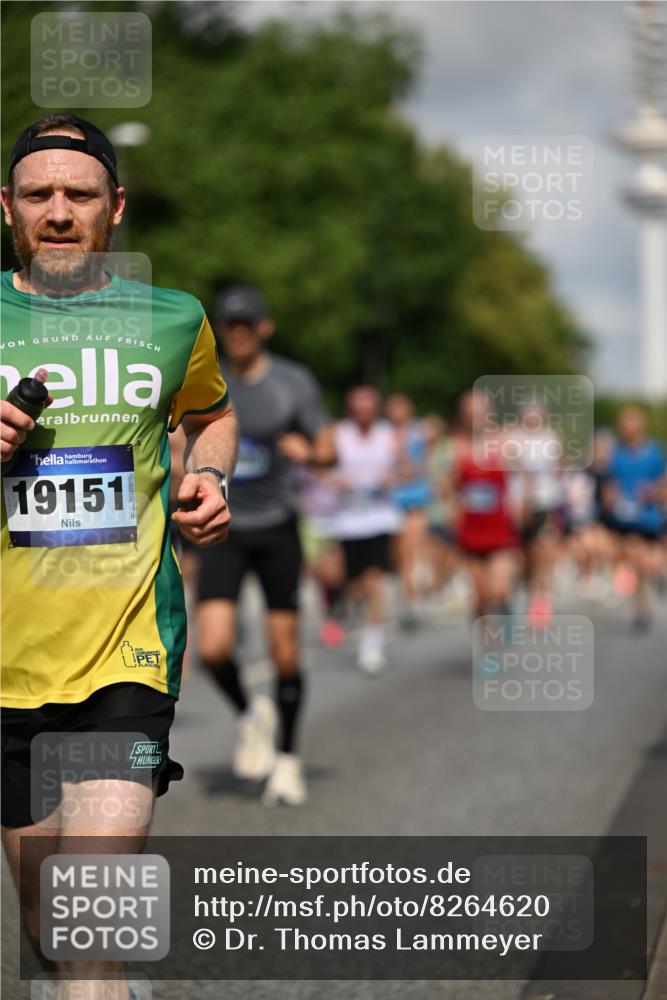 29.06.2025 - hella hamburg halbmarathon Dr. Thomas Lammeyer http://msf.ph/oto/8264620 29.06.2025 09:52:15 Kennedybrücke 1042, 1290, 1571, 2262, 2399, 3480, 3547, 4062, 4359, 4381, 5003, 5307, 6993, 7152, 7154, 7310, 7482, 8002, 8121, 8571, 9403, 9640, 9643, 10190, 10451, 10738, 10877, 11106 meine-sportfotos.de
