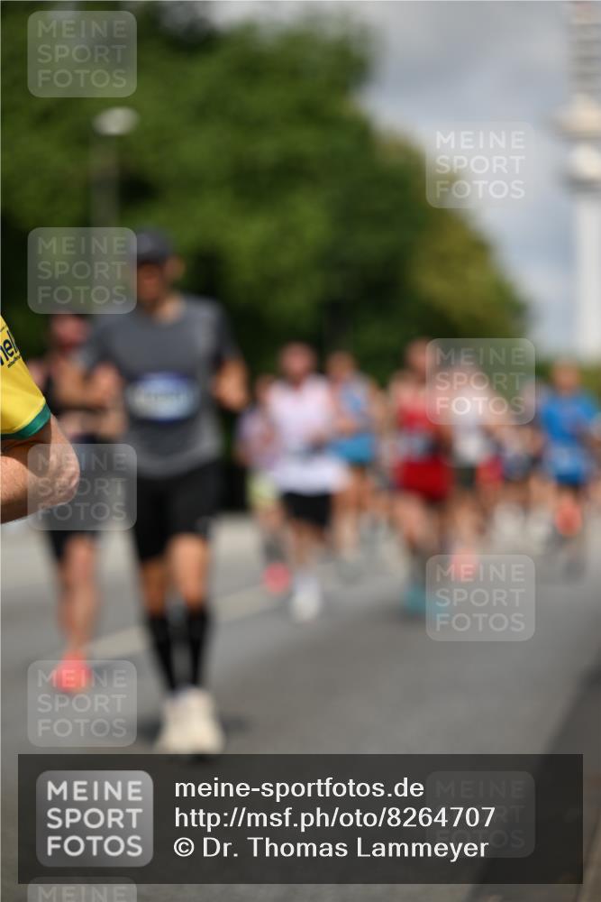 29.06.2025 - hella hamburg halbmarathon Dr. Thomas Lammeyer http://msf.ph/oto/8264707 29.06.2025 09:52:16 Kennedybrücke 1042, 1290, 1571, 2262, 2399, 3480, 3547, 4062, 4359, 4381, 5003, 5307, 6993, 7152, 7154, 7310, 7482, 8002, 8121, 8571, 9403, 9640, 9643, 10190, 10451, 10738, 10877, 11106, 11423 meine-sportfotos.de