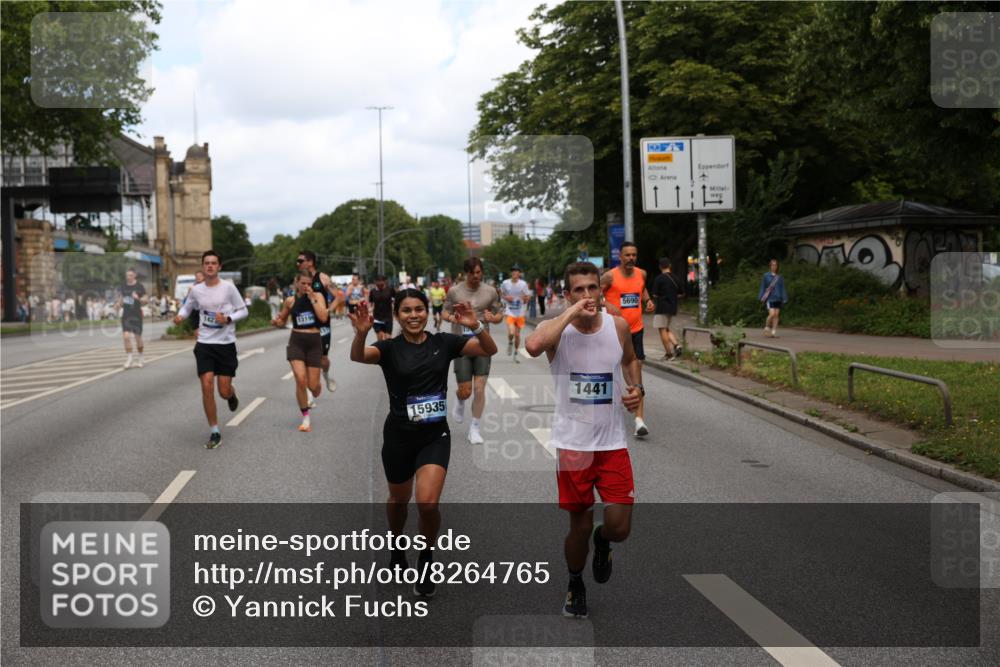 29.06.2025 - hella hamburg halbmarathon Yannick Fuchs http://msf.ph/oto/8264765 29.06.2025 10:36:38 20KM 1169, 1209, 1256, 1312, 1441, 1512, 1903, 1962, 3523, 4823, 5682, 5690, 6593, 6639, 6721, 6770, 7105, 7116, 7363, 7693, 8694, 9365, 10415, 12098, 13196, 13483, 13709, 13725, 14275, 14811, 15521, 15623, 15654, 15846, 15935, 16281, 16507, 17016, 17363, 17637, 17926, 18330, 19046 meine-sportfotos.de