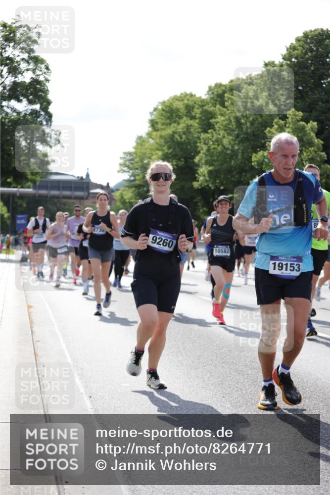 29.06.2025 - hella hamburg halbmarathon Jannik Wohlers http://msf.ph/oto/8264771 29.06.2025 09:59:51 Lombardsbrücke 1019, 1180, 1239, 1264, 1526, 2027, 2086, 2099, 2159, 2346, 2447, 2582, 2584, 2606, 2652, 2730, 3177, 3181, 3319, 3861, 3898, 4594, 4632, 4796, 4813, 5272, 5728, 6082, 6084, 6104, 6220, 6260, 6470, 6581, 6636, 6891, 6892, 7159, 7717, 7786, 7824, 8394, 8531, 10044, 10268, 10534, 10582, 10742, 10759, 10766, 10788, 10797, 11083, 11158, 11159, 11324, 11846, 11960, 11992, 12213, 12248, 12513, 12646, 12773, 12774, 13234, 13236, 13512, 13847, 13993, 14429, 14750, 15097 meine-sportfotos.de
