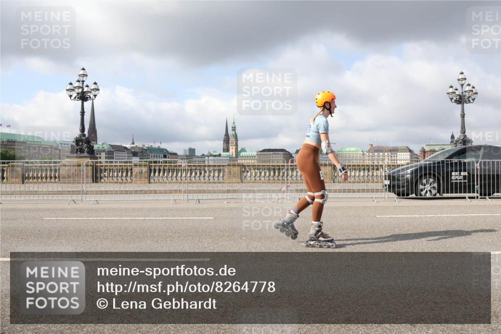 29.06.2025 - hella hamburg halbmarathon Lena Gebhardt http://msf.ph/oto/8264778 29.06.2025 09:04:33 Lombardsbrücke  meine-sportfotos.de