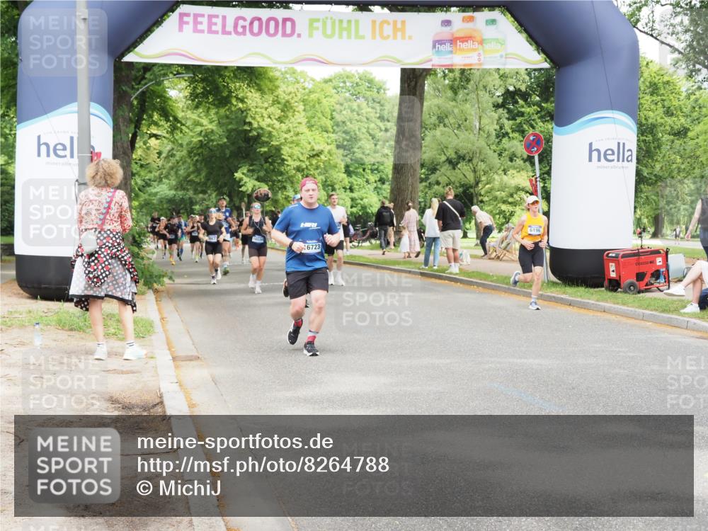29.06.2025 - hella hamburg halbmarathon MichiJ http://msf.ph/oto/8264788 29.06.2025 10:54:22 Zwischen KM18-KM19 2819, 3488, 4220, 6196, 7571, 14203, 14340, 16723 meine-sportfotos.de
