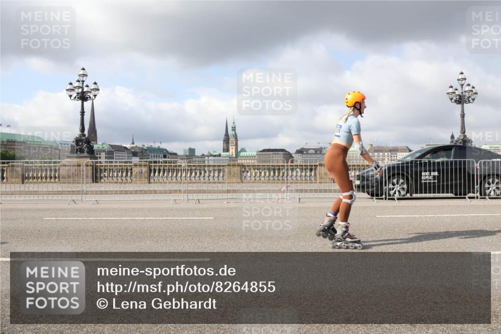 29.06.2025 - hella hamburg halbmarathon Lena Gebhardt http://msf.ph/oto/8264855 29.06.2025 09:04:33 Lombardsbrücke  meine-sportfotos.de