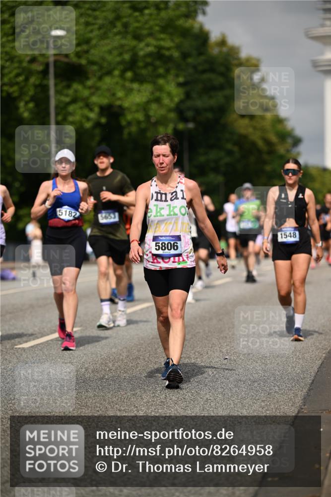 29.06.2025 - hella hamburg halbmarathon Dr. Thomas Lammeyer http://msf.ph/oto/8264958 29.06.2025 10:14:45 Kennedybrücke 1186, 1548, 1781, 2868, 4287, 5182, 5653, 5806, 8171, 8561, 9150, 9829, 10196, 11149 meine-sportfotos.de