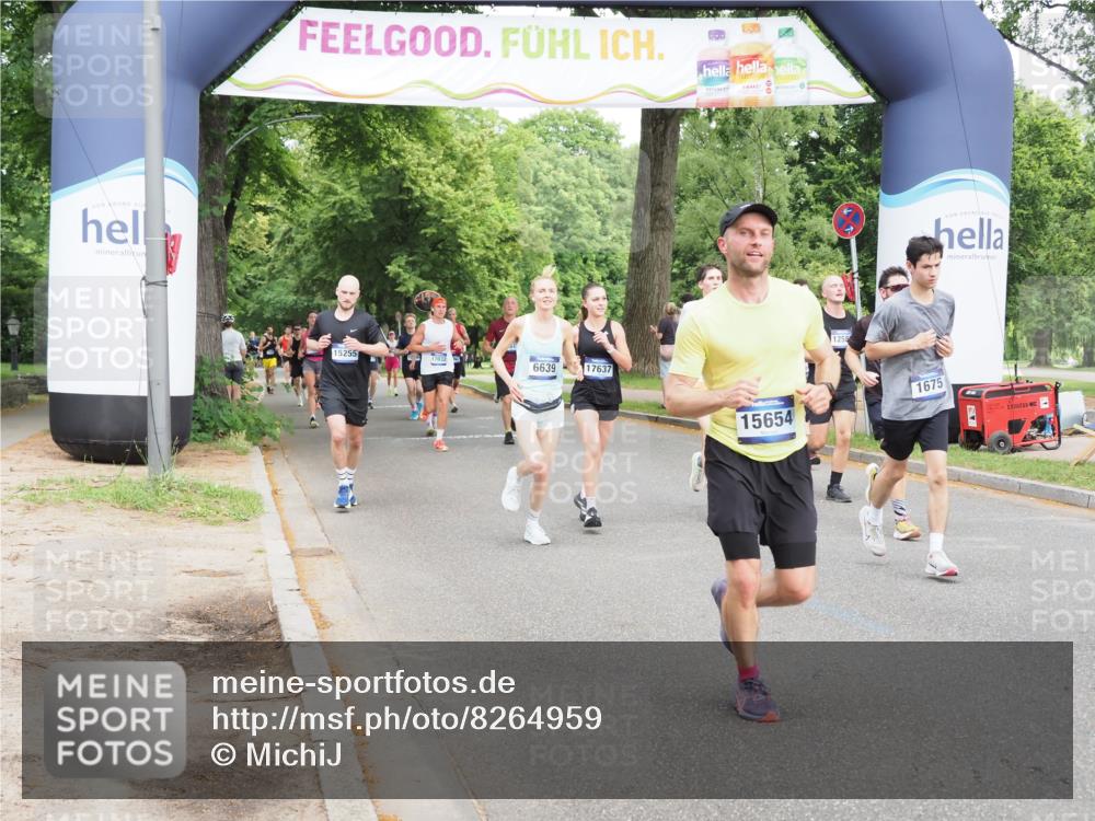 29.06.2025 - hella hamburg halbmarathon MichiJ http://msf.ph/oto/8264959 29.06.2025 10:30:28 Zwischen KM18-KM19 1256, 1675, 6593, 7105, 7693, 12588, 13196, 14346, 15654, 15846, 17882 meine-sportfotos.de