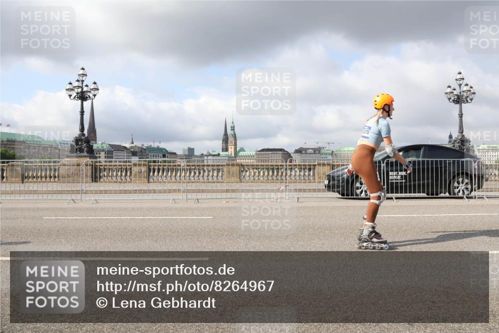 29.06.2025 - hella hamburg halbmarathon Lena Gebhardt http://msf.ph/oto/8264967 29.06.2025 09:04:33 Lombardsbrücke  meine-sportfotos.de