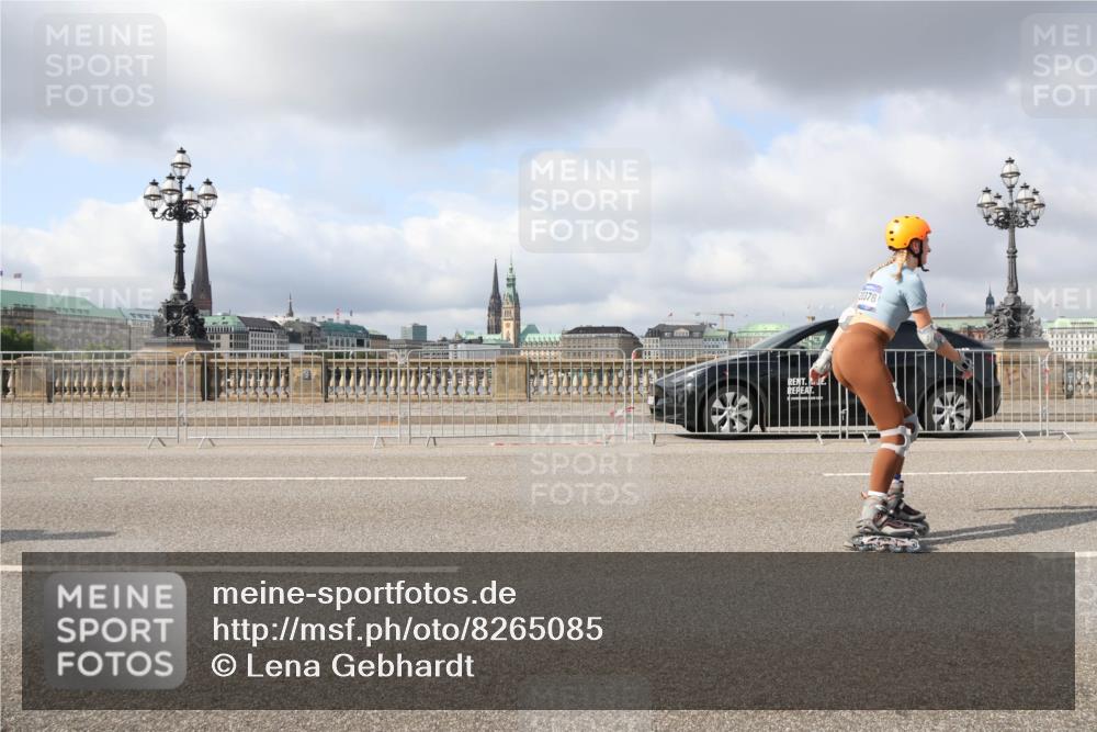29.06.2025 - hella hamburg halbmarathon Lena Gebhardt http://msf.ph/oto/8265085 29.06.2025 09:04:33 Lombardsbrücke  meine-sportfotos.de