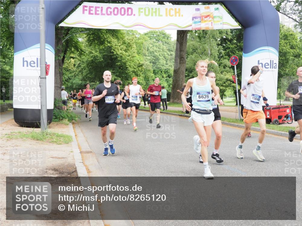 29.06.2025 - hella hamburg halbmarathon MichiJ http://msf.ph/oto/8265120 29.06.2025 10:30:29 Zwischen KM18-KM19 1256, 1675, 6593, 6639, 7105, 7693, 12588, 14346, 14811, 15255, 15654, 15846, 16507, 17637, 17882 meine-sportfotos.de