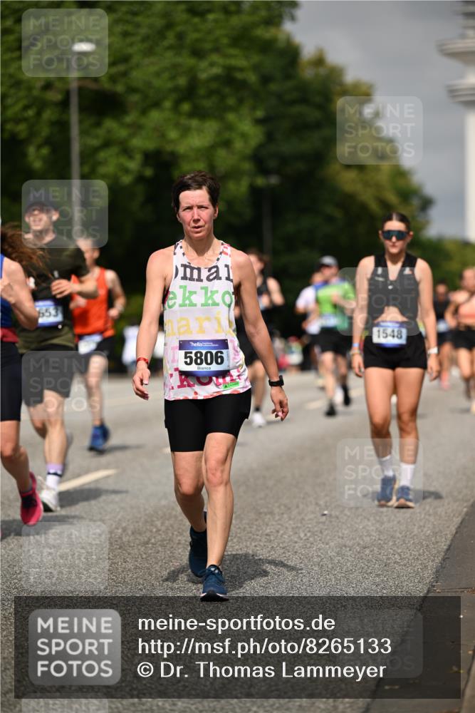 29.06.2025 - hella hamburg halbmarathon Dr. Thomas Lammeyer http://msf.ph/oto/8265133 29.06.2025 10:14:46 Kennedybrücke 1548, 1781, 2868, 4287, 5182, 5653, 5806, 8171, 8561, 9150, 9829, 10196, 11149 meine-sportfotos.de