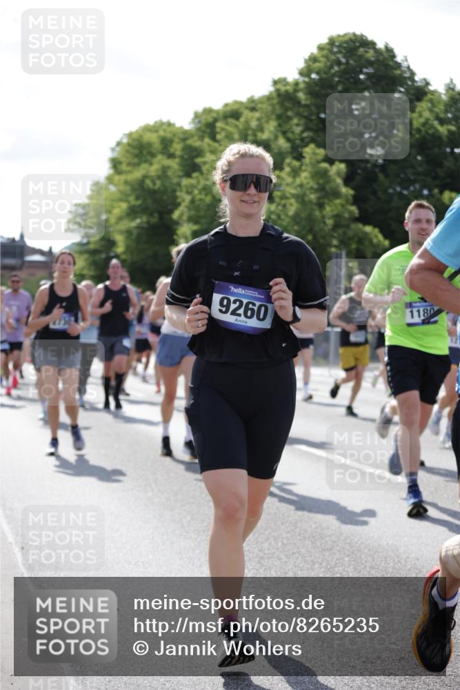 29.06.2025 - hella hamburg halbmarathon Jannik Wohlers http://msf.ph/oto/8265235 29.06.2025 09:59:52 Lombardsbrücke 1019, 1180, 1239, 1264, 1526, 2027, 2086, 2099, 2159, 2346, 2447, 2582, 2584, 2606, 2652, 2730, 3177, 3181, 3319, 3861, 3898, 4594, 4632, 4796, 4813, 4940, 5272, 5728, 6082, 6084, 6104, 6220, 6260, 6470, 6581, 6891, 6892, 7159, 7717, 7786, 7824, 8394, 8531, 10044, 10268, 10534, 10582, 10587, 10742, 10759, 10766, 10788, 10797, 11083, 11158, 11159, 11324, 11846, 11960, 11992, 12213, 12513, 12646, 12773, 12774, 13234, 13236, 13512, 13847, 13993, 14135 meine-sportfotos.de