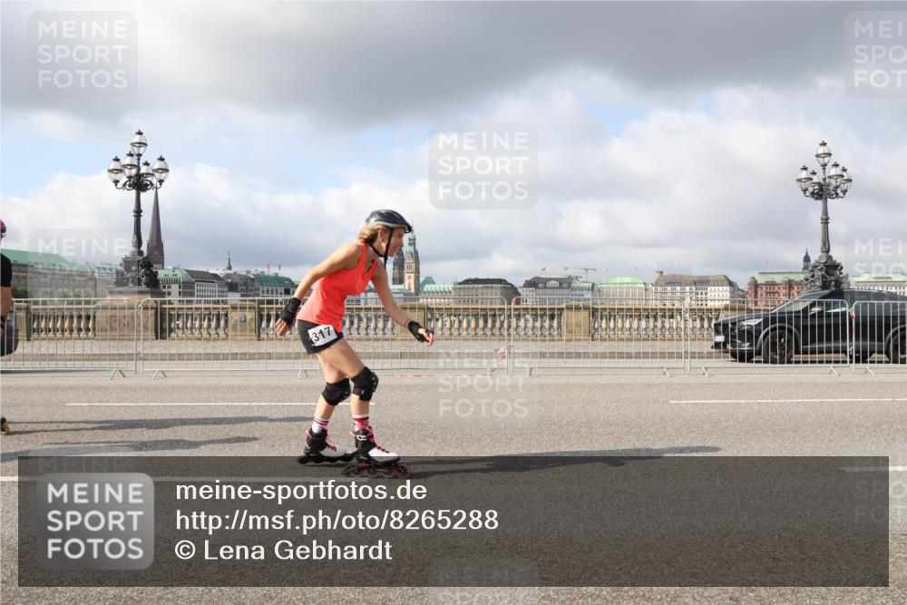 29.06.2025 - hella hamburg halbmarathon Lena Gebhardt http://msf.ph/oto/8265288 29.06.2025 09:04:34 Lombardsbrücke  meine-sportfotos.de