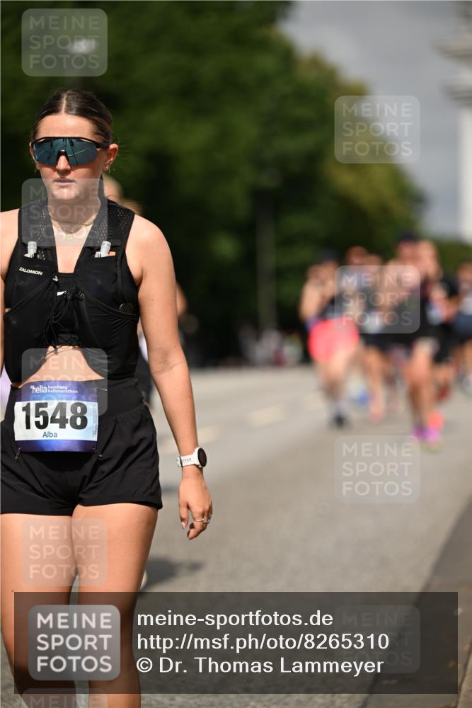 29.06.2025 - hella hamburg halbmarathon Dr. Thomas Lammeyer http://msf.ph/oto/8265310 29.06.2025 10:14:52 Kennedybrücke 1548, 1781, 2868, 4287, 5182, 5440, 5653, 5806, 8171, 8561, 8807, 8810, 10196, 11149 meine-sportfotos.de