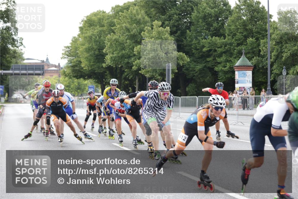 29.06.2025 - hella hamburg halbmarathon Jannik Wohlers http://msf.ph/oto/8265314 29.06.2025 08:50:43 Lombardsbrücke  meine-sportfotos.de