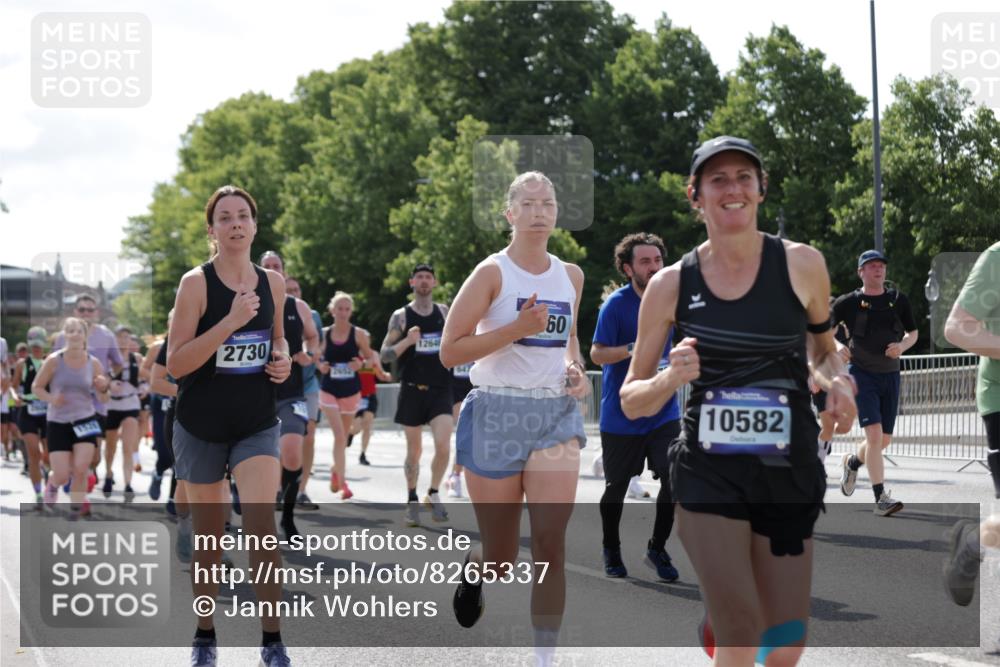 29.06.2025 - hella hamburg halbmarathon Jannik Wohlers http://msf.ph/oto/8265337 29.06.2025 09:59:53 Lombardsbrücke 1019, 1180, 1239, 1264, 1526, 2027, 2086, 2099, 2159, 2346, 2447, 2606, 2652, 2730, 3042, 3177, 3181, 3319, 3861, 3898, 4419, 4594, 4632, 4796, 4813, 4940, 5272, 5728, 6082, 6084, 6104, 6220, 6260, 6470, 6581, 6891, 7159, 7786, 7824, 8394, 8531, 9450, 10044, 10268, 10534, 10582, 10587, 10742, 10759, 10766, 10788, 10797, 11083, 11158, 11159, 11324, 11499, 11527, 11846, 11960, 11992, 12213, 12513, 12646, 12773, 12774, 13234, 13236, 13512, 13847, 13993, 14135 meine-sportfotos.de