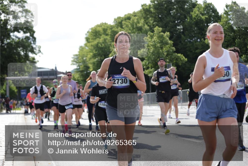 29.06.2025 - hella hamburg halbmarathon Jannik Wohlers http://msf.ph/oto/8265365 29.06.2025 09:59:54 Lombardsbrücke 1019, 1180, 1239, 1526, 1544, 1681, 2027, 2086, 2099, 2159, 2346, 2426, 2447, 2606, 2652, 2730, 3042, 3177, 3181, 3319, 3861, 3898, 4419, 4594, 4632, 4796, 4813, 4940, 5272, 5728, 6082, 6084, 6104, 6220, 6260, 6470, 6581, 6891, 7159, 7786, 8394, 8531, 9450, 9622, 10044, 10268, 10534, 10582, 10587, 10742, 10766, 10788, 10797, 11083, 11158, 11159, 11324, 11499, 11527, 11846, 11960, 11992, 12213, 12646, 12773, 12774, 13234, 13236, 13512, 13993, 14135 meine-sportfotos.de