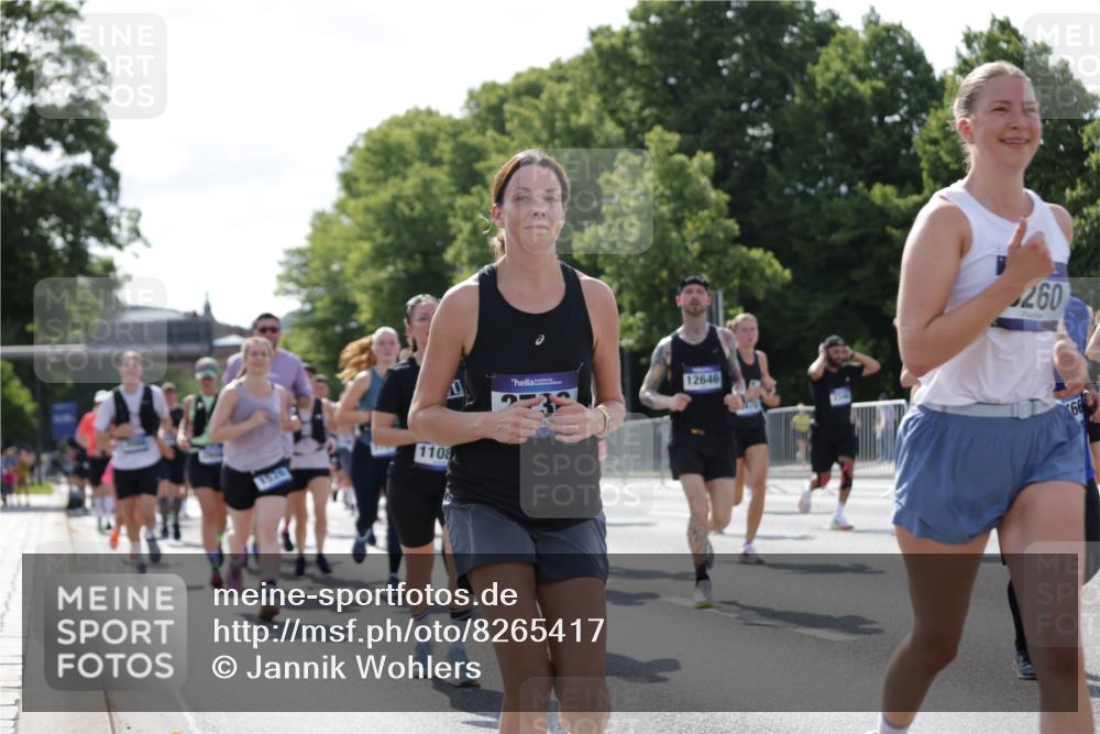 29.06.2025 - hella hamburg halbmarathon Jannik Wohlers http://msf.ph/oto/8265417 29.06.2025 09:59:54 Lombardsbrücke 1019, 1180, 1239, 1526, 1544, 1681, 2027, 2086, 2099, 2159, 2346, 2426, 2447, 2606, 2652, 2730, 3042, 3177, 3181, 3319, 3861, 3898, 4419, 4594, 4632, 4796, 4813, 4940, 5272, 5728, 6082, 6084, 6104, 6220, 6260, 6470, 6581, 6891, 7159, 7786, 8394, 8531, 9450, 9622, 10044, 10268, 10534, 10582, 10587, 10742, 10766, 10788, 10797, 11083, 11158, 11159, 11324, 11499, 11527, 11846, 11960, 11992, 12213, 12646, 12773, 12774, 13234, 13236, 13512, 13993, 14135 meine-sportfotos.de