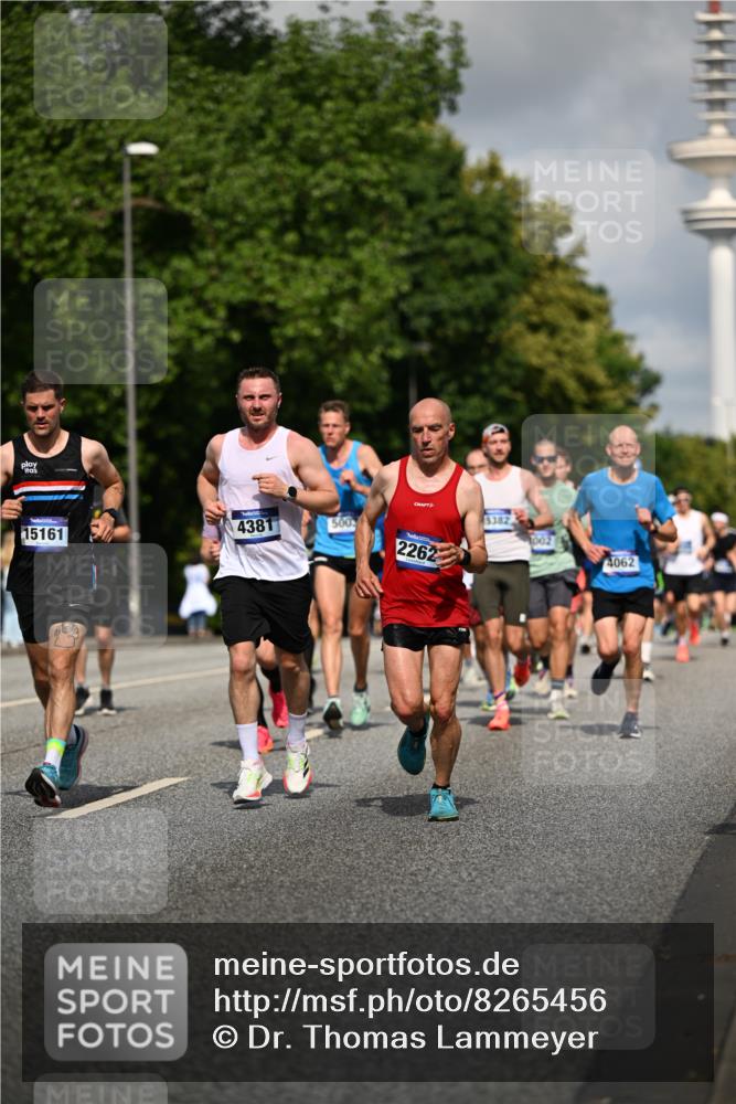 29.06.2025 - hella hamburg halbmarathon Dr. Thomas Lammeyer http://msf.ph/oto/8265456 29.06.2025 09:52:17 Kennedybrücke 1042, 1571, 2262, 2399, 3480, 3547, 4062, 4359, 4381, 5003, 5307, 6047, 6993, 7152, 7310, 7482, 8002, 8121, 8571, 9403, 9640, 9643, 10190, 10451, 10738, 10877, 11106, 11423 meine-sportfotos.de