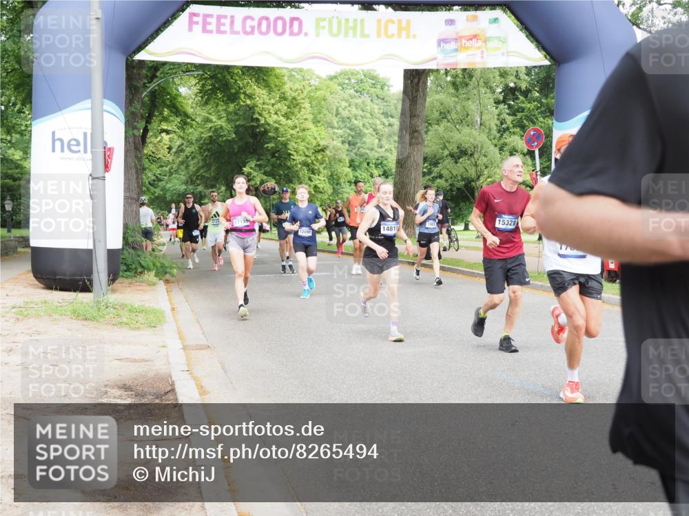 29.06.2025 - hella hamburg halbmarathon MichiJ http://msf.ph/oto/8265494 29.06.2025 10:30:31 Zwischen KM18-KM19 1675, 6593, 6639, 7105, 7693, 12588, 14811, 15255, 15328, 15654, 15846, 16507, 17032, 17637 meine-sportfotos.de