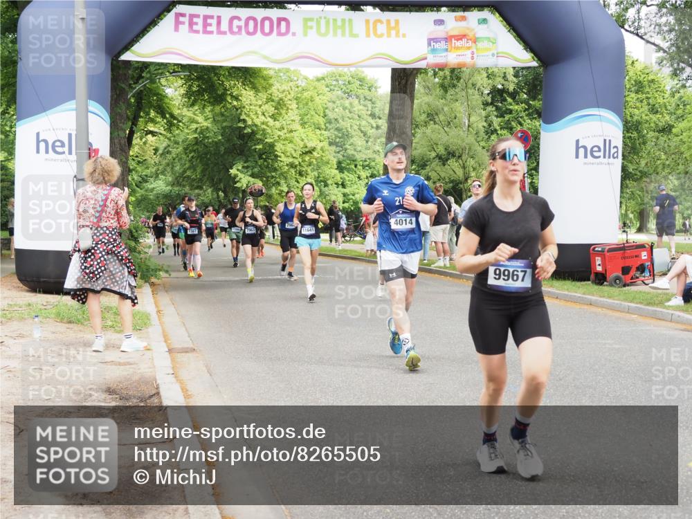 29.06.2025 - hella hamburg halbmarathon MichiJ http://msf.ph/oto/8265505 29.06.2025 10:54:28 Zwischen KM18-KM19 4014, 6196, 9967, 11355, 11641, 14203, 16539, 16723 meine-sportfotos.de