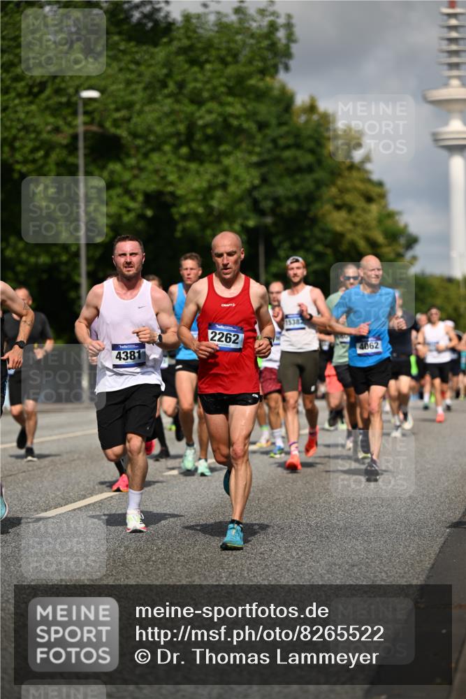 29.06.2025 - hella hamburg halbmarathon Dr. Thomas Lammeyer http://msf.ph/oto/8265522 29.06.2025 09:52:18 Kennedybrücke 1042, 1571, 2262, 2399, 3480, 3547, 4062, 4359, 4381, 5003, 5307, 6047, 6993, 7310, 7482, 8002, 8121, 8571, 9640, 9643, 10190, 10451, 10738, 10877, 11106, 11423 meine-sportfotos.de