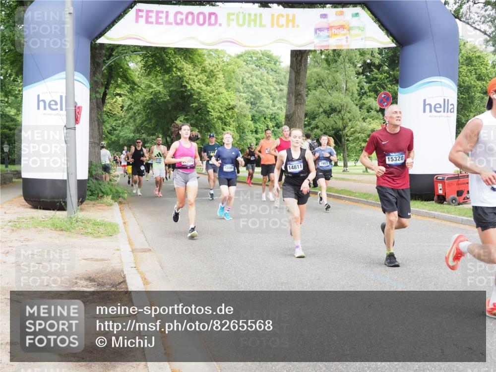 29.06.2025 - hella hamburg halbmarathon MichiJ http://msf.ph/oto/8265568 29.06.2025 10:30:32 Zwischen KM18-KM19 1675, 1903, 6639, 7105, 7363, 7693, 12588, 14811, 15255, 15328, 15654, 15846, 16507, 17032, 17637 meine-sportfotos.de