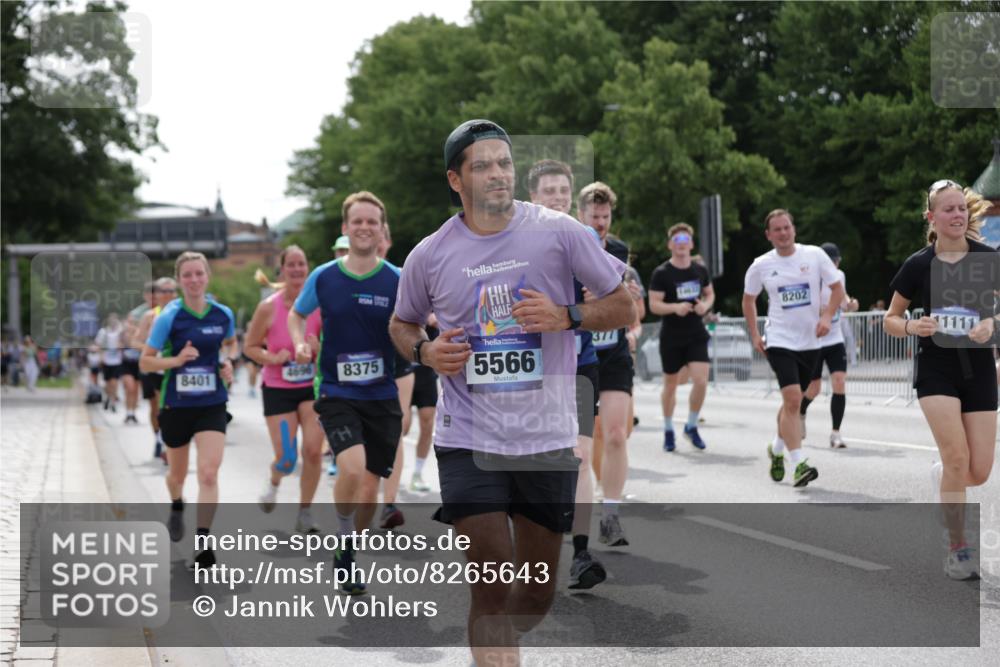 29.06.2025 - hella hamburg halbmarathon Jannik Wohlers http://msf.ph/oto/8265643 29.06.2025 10:33:26 Lombardsbrücke 1189, 1275, 1417, 1896, 2342, 2482, 3170, 3264, 3340, 3345, 3560, 4361, 4433, 4449, 4479, 4696, 4942, 5075, 5096, 5141, 5557, 5561, 5566, 5569, 5691, 5821, 5822, 5887, 6109, 6364, 6515, 6516, 6854, 6956, 7027, 7565, 7653, 8157, 8202, 8375, 8377, 8383, 8401, 9094, 9875, 9995, 10007, 10071, 10561, 10800, 11092, 11111, 11237, 11338, 11676, 11827, 12562, 12652, 12835, 13401, 13535, 13741, 13853, 13934, 14032, 14098, 19145, 19164 meine-sportfotos.de