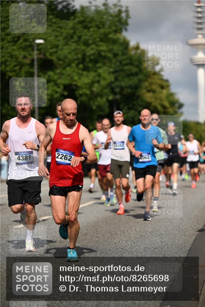29.06.2025 - hella hamburg halbmarathon Dr. Thomas Lammeyer http://msf.ph/oto/8265698 29.06.2025 09:52:19 Kennedybrücke 1042, 1571, 2262, 3480, 3547, 4062, 4359, 4381, 5003, 5307, 6047, 6993, 7310, 7482, 8002, 8121, 8571, 9640, 9643, 10190, 10451, 10738, 10877, 11106, 11423 meine-sportfotos.de