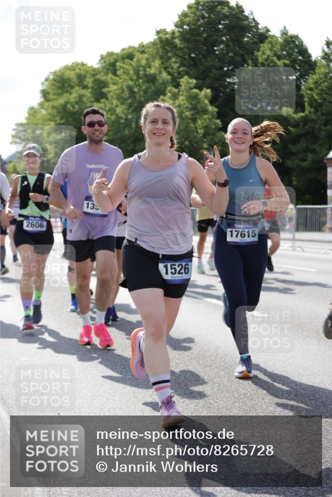 29.06.2025 - hella hamburg halbmarathon Jannik Wohlers http://msf.ph/oto/8265728 29.06.2025 09:59:57 Lombardsbrücke 1019, 1180, 1239, 1526, 1544, 1681, 2027, 2086, 2159, 2346, 2426, 2606, 2652, 2730, 2982, 3042, 3177, 3181, 3319, 3400, 3794, 3861, 3898, 4419, 4579, 4594, 4767, 4813, 4940, 4945, 5272, 5643, 5728, 6082, 6084, 6104, 6220, 6260, 6470, 6891, 7159, 8394, 8531, 8669, 9450, 9485, 9622, 10044, 10268, 10534, 10582, 10587, 10665, 10766, 10797, 11083, 11159, 11324, 11499, 11527, 11846, 11960, 11992, 12213, 12515, 12646, 12773, 12774, 12879, 13234, 13236, 13459, 13512, 14135 meine-sportfotos.de