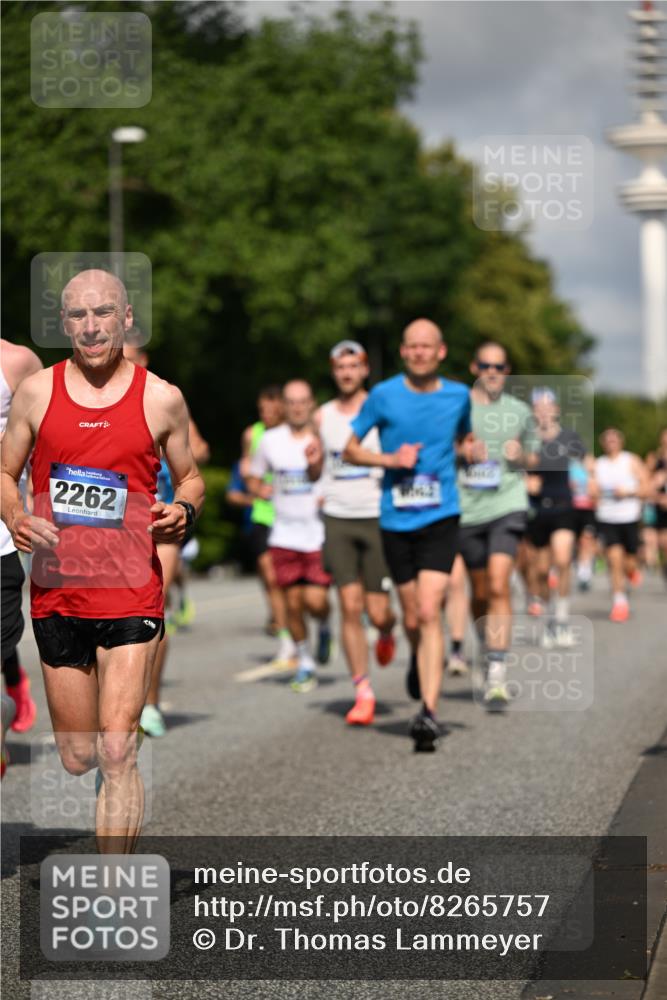 29.06.2025 - hella hamburg halbmarathon Dr. Thomas Lammeyer http://msf.ph/oto/8265757 29.06.2025 09:52:19 Kennedybrücke 1042, 1571, 2262, 3480, 3547, 4062, 4359, 4381, 5003, 5307, 6047, 6993, 7310, 7482, 8002, 8121, 8571, 9640, 9643, 10190, 10451, 10738, 10877, 11106, 11423 meine-sportfotos.de