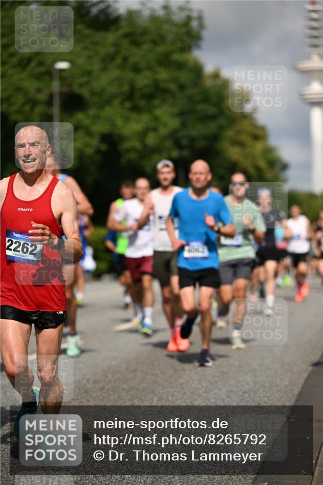 29.06.2025 - hella hamburg halbmarathon Dr. Thomas Lammeyer http://msf.ph/oto/8265792 29.06.2025 09:52:19 Kennedybrücke 1042, 1571, 2262, 3480, 3547, 4062, 4359, 4381, 5003, 5307, 6047, 6993, 7310, 7482, 8002, 8121, 8571, 9640, 9643, 10190, 10451, 10738, 10877, 11106, 11423 meine-sportfotos.de