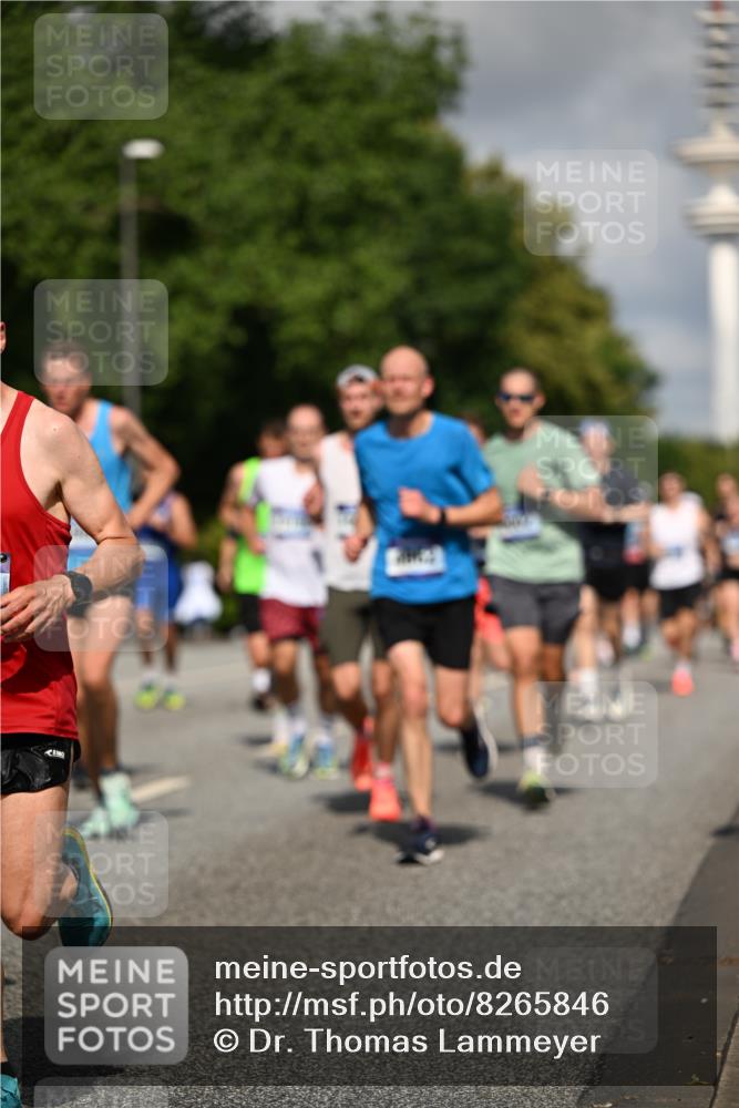 29.06.2025 - hella hamburg halbmarathon Dr. Thomas Lammeyer http://msf.ph/oto/8265846 29.06.2025 09:52:20 Kennedybrücke 1042, 1571, 2262, 3480, 3547, 4062, 4359, 4381, 5003, 5307, 6047, 6993, 7310, 7482, 8002, 8121, 8571, 9640, 9643, 10190, 10451, 10738, 10877, 11106, 11423 meine-sportfotos.de