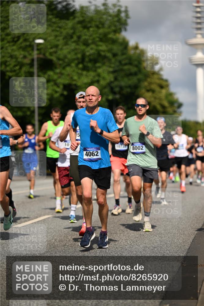29.06.2025 - hella hamburg halbmarathon Dr. Thomas Lammeyer http://msf.ph/oto/8265920 29.06.2025 09:52:20 Kennedybrücke 1042, 1571, 2262, 3480, 3547, 4062, 4359, 4381, 5003, 5307, 6047, 6993, 7310, 7482, 8002, 8121, 8571, 9640, 9643, 10190, 10451, 10738, 10877, 11106, 11423 meine-sportfotos.de